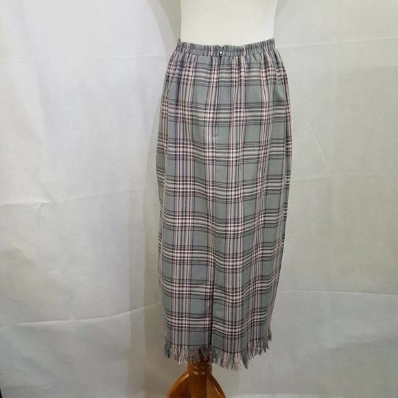 Gray and Pink Plaid Skirt 10P Fringe Trim Long - Picture 5 of 9